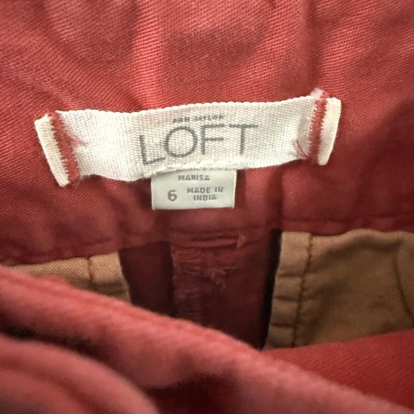 Ann Taylor Loft Mid-Rise Cropped Coral Red Size 6 - Picture 4 of 5